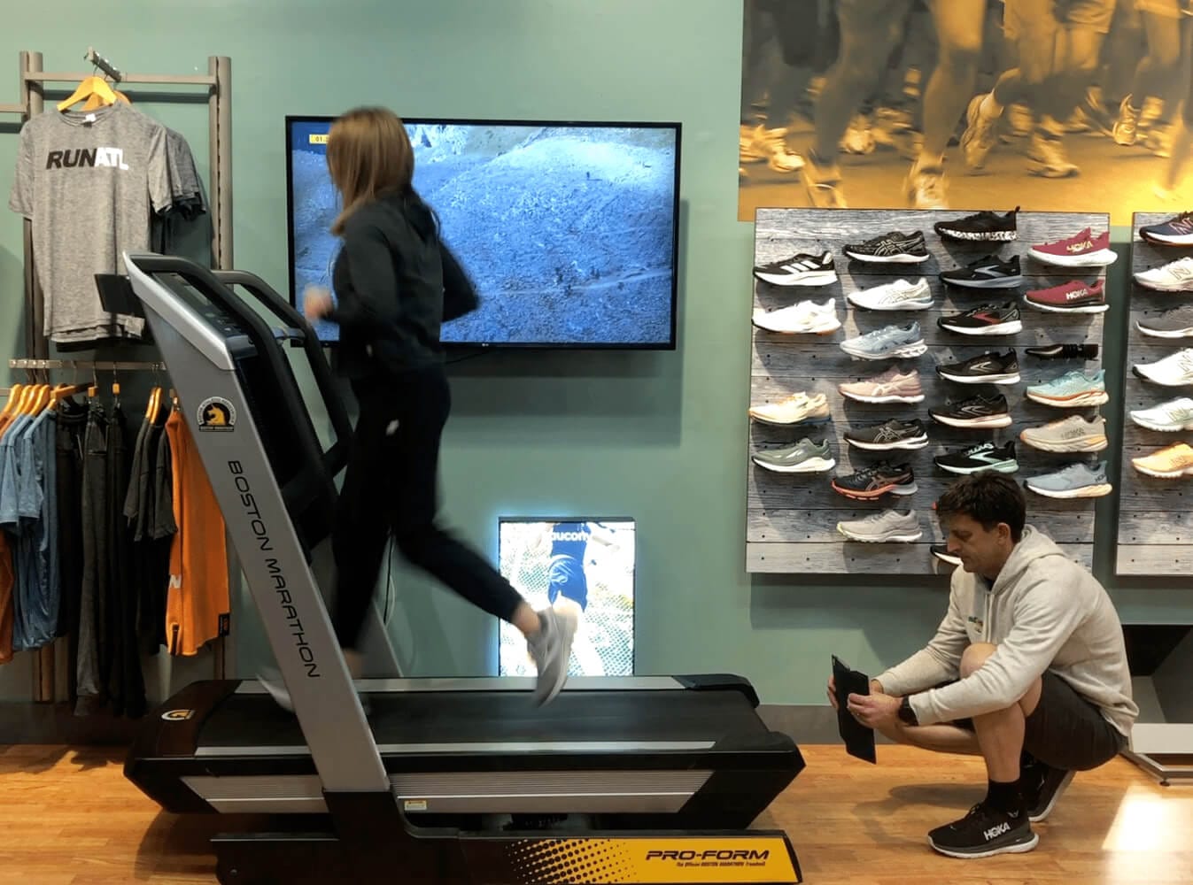 The precise execution of a complimentary shoe fitting is a staple at Big Peach